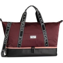 Torba Kendall + Kylie HBKK-319-0008-67. Czerwone torebki damskie sportowe bez wzorów, sportowe, bez dodatków. W wyprzedaży za 179,00 zł.