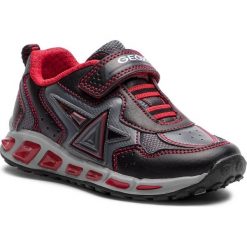 Sneakersy GEOX - J Shuttle B. B J8494B 0BU11 C0048 D Black/Red. Szare trampki chłopięce Geox, bez wzorów, ze skóry ekologicznej, na rzepy. W wyprzedaży za 189,00 zł.