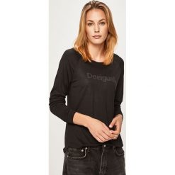 Desigual Sport - Longsleeve. Czarne topy damskie Desigual Sport, s, z nadrukiem, z dzianiny, z długim rękawem. W wyprzedaży za 159,90 zł.