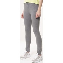 Szare Spodnie Equip. Szare spodnie damskie Born2be. Za 34,99 zł.