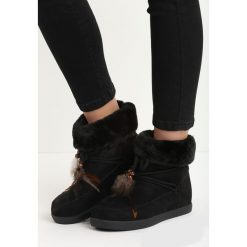 Czarne Śniegowce Hermeneutic. Czarne buty zimowe damskie marki TOMMY HILFIGER, z materiału. Za 49,99 zł.