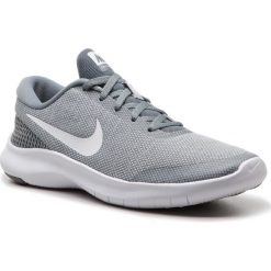 Buty NIKE - Flex Experience Rn 7 908996 010 Wolf Grey/White/Cool Grey. Szare buty sportowe męskie Nike, z tworzywa sztucznego, bez zapięcia, do biegania, nike flex. W wyprzedaży za 189,00 zł.