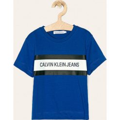 Calvin Klein Jeans - T-shirt dziecięcy 104-176 cm. Szare t-shirty chłopięce Calvin Klein Jeans, z nadrukiem, z bawełny, bez rękawów. W wyprzedaży za 99,90 zł.