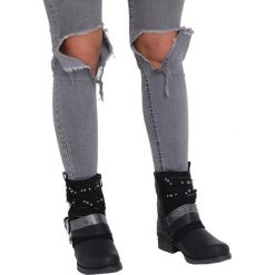 Czarne trzewiki workery z nitami i ozdobną klamrą casu 7-x8037a. Czarne workery damskie Casu, bez obcasa, na klamry. Za 139,99 zł.
