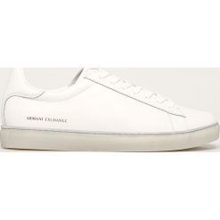 Armani Exchange - Buty skórzane. Niebieskie sneakersy męskie Armani Exchange, ze skóry, na sznurówki. W wyprzedaży za 499,90 zł.