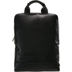 Moleskine CLASSIC DEVICE BAG VERT Plecak black. Czarne plecaki damskie marki Moleskine. Za 419,00 zł.