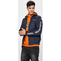 Calvin Klein Jeans - Kurtka. Czerwone płaszcze męskie Calvin Klein Jeans, s, bez wzorów, z elastanu, krótkie, bez kaptura. Za 699,90 zł.