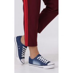 Granatowe trampki jeansowe sznurowane casu dd8239-7. Niebieskie trampki dziewczęce Casu, bez wzorów, z jeansu, na sznurówki. Za 59,99 zł.