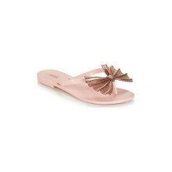 Japonki Melissa HARMONIC BOW VI. Różowe klapki damskie Melissa, bez wzorów, bez obcasa. Za 219,00 zł.