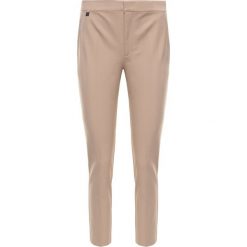 Chinosy Lauren Ralph Lauren Spsu20 200747991. Brązowe spodnie damskie Lauren Ralph Lauren, bez wzorów, z elastanu. Za 549,00 zł.