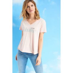T-shirt oversize z napisem. Szare koszulki damskie marki Orsay, xs, z nadrukiem, z bawełny, bez kołnierzyka, z krótkim rękawem. Za 19,99 zł.