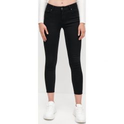 Jeansy slim push up -. Jeansy damskie Reserved, bez wzorów, z jeansu. Za 79,99 zł.