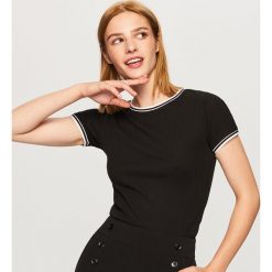T-shirt z prążkowanej dzianiny - Czarny. Czarne t-shirty damskie Reserved, l, z dzianiny. Za 39,99 zł.