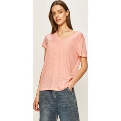 Lee - T-shirt. Różowe bluzki damskie Lee, s, bez wzorów, z lyocellu, casualowe, bez kołnierzyka. W wyprzedaży za 99,90 zł.