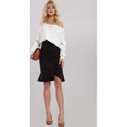 Czarna Spódnica Canbury. Czarne spódniczki damskie Renee, do pracy, s, bez wzorów, ze sztruksu, eleganckie, z podwyższonym stanem, midi, koszulowe. Za 69,99 zł.