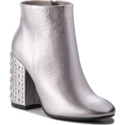 Botki CARINII - B4366 L91-000-000-C00. Czarne buty zimowe damskie marki Carinii, z materiału, z okrągłym noskiem, na obcasie. W wyprzedaży za 249,00 zł.