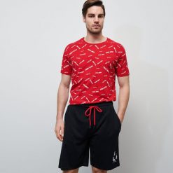 Piżama Johnny Bravo - Czerwony. Czerwone piżamy męskie Reserved, s, bez wzorów, bez rękawów. Za 79,99 zł.