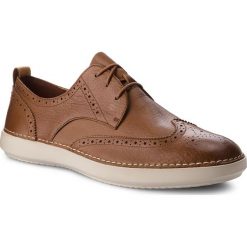 Półbuty CLARKS - Komuter Run 261327357 Tan Tumbled. Brązowe półbuty skórzane męskie marki Clarks. W wyprzedaży za 229,00 zł.