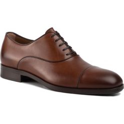 Półbuty BOSS - Stanford 50417635 10208736 01 Medium Brown 211. Pomarańczowe buty wizytowe męskie Boss, bez wzorów, ze skóry, eleganckie, bez zapięcia. W wyprzedaży za 999,00 zł.