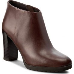 Botki GEOX - D Raphal B D643AB 00043 C0013 Brown. Brązowe botki damskie skórzane Geox. W wyprzedaży za 309,00 zł.