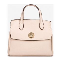 U.S. Polo Assn Garner Torebka Beżowy. Brązowe torebki klasyczne damskie U.S. Polo Assn., w paski, z materiału, bez dodatków. Za 481,95 zł.