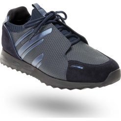 SNEAKERSY Emporio Armani. Niebieskie sneakersy męskie Emporio Armani, na sznurówki. Za 545,40 zł.