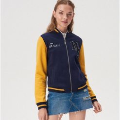 Bluza bejsbolówka z aplikacją - Granatowy. Niebieskie bluzy damskie Sinsay, s, z aplikacjami, bez rękawów, bez kaptura. Za 69,99 zł.
