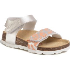 Sandały SUPERFIT - 6-00123-10 M Weiss. Białe sandały dziewczęce Superfit, ze skóry ekologicznej, bez zapięcia. Za 159,00 zł.