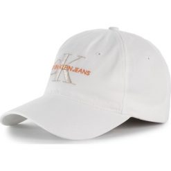 Czapka z daszkiem CALVIN KLEIN JEANS - J Monogram Cap W K60K605691 102. Białe czapki damskie Calvin Klein Jeans, bez wzorów, z bawełny. W wyprzedaży za 129,00 zł.