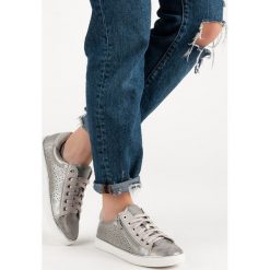CASUALOWE SREBRNE TRAMPKI. Szare trampki i tenisówki damskie marki KYLIE, bez wzorów, bez zapięcia. Za 66,00 zł.