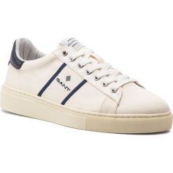 Tenisówki GANT - Denver 18638430 Off White G20. Brązowe półbuty męskie GANT, bez wzorów, ze skóry, eleganckie, bez zapięcia. W wyprzedaży za 379,00 zł.