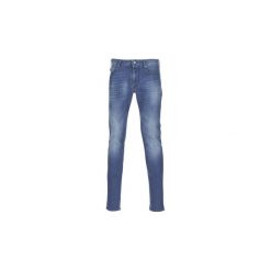 Jeansy slim fit Emporio Armani BREWUTE. Niebieskie jeansy męskie marki Emporio Armani, m, bez wzorów. Za 615,20 zł.