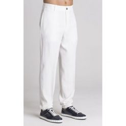 SPODNIE Emporio Armani. Białe spodnie męskie Emporio Armani, na co dzień, m, bez wzorów, z materiału. Za 565,00 zł.