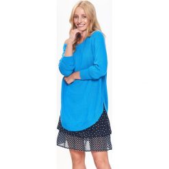 SWETER DAMSKI W MODNYM FASONIE. Niebieskie swetry klasyczne damskie Top Secret, na jesień. Za 139,99 zł.