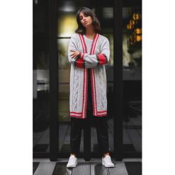 Kardigan z czerwonymi lampasami - model 1. Czerwone swetry damskie BE, s, bez wzorów, eleganckie, z długim rękawem, długie, bez kaptura. Za 189,00 zł.