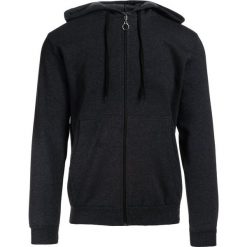 Ciemnoszara Bluza Horner. Szare bluzy męskie Born2be, xl, z nadrukiem, z dzianiny, z kapturem. Za 49,99 zł.