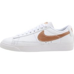 Trampki i tenisówki damskie: Nike Sportswear BLAZER Tenisówki i Trampki white/red bronze