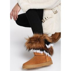 Camelowe Śniegowce Charming Look. Brązowe śniegowce damskie Renee. Za 119,99 zł.