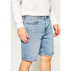 Szorty jeansowe Calvin Klein K10K105497. Niebieskie spodenki i szorty męskie Calvin Klein, m, bez wzorów, z elastanu. W wyprzedaży za 269,00 zł.
