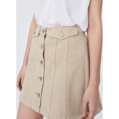 Jeansowa mini spódnica - Beżowy. Brązowe spódniczki damskie Sinsay, bez wzorów, z jeansu, mini. Za 59,99 zł.