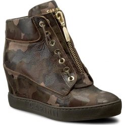Sneakersy CARINII - B3924 F33-000-000-B88. Brązowe sneakersy damskie Carinii, z materiału. W wyprzedaży za 279,00 zł.