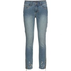 Dżinsy SKINNY z kamieniami bonprix niebieski bleached. Niebieskie jeansy damskie bonprix, w paski, z jeansu. Za 59,99 zł.