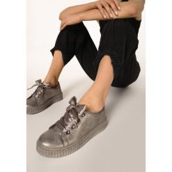 Szare Creepersy Silver Dream. Szare półbuty damskie Born2be, bez wzorów, bez obcasa, bez zapięcia. W wyprzedaży za 49,99 zł.