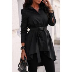 Koszula damska MELINA BLACK. Czarne bluzki damskie IVET, xl, bez wzorów, z jeansu, z asymetrycznym kołnierzem, z długim rękawem. W wyprzedaży za 99,00 zł.