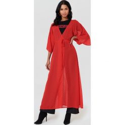 NA-KD Boho Sukienka-płaszcz z szyfonu - Red. Czerwone sukienki boho marki NA-KD Boho, z szyfonu. Za 100,95 zł.