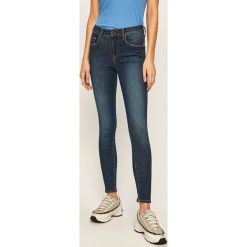 Pepe Jeans - Jeansy Zoe. Niebieskie jeansy damskie Pepe Jeans, s, z aplikacjami, z elastanu. W wyprzedaży za 319,90 zł.