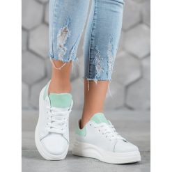 Buty sportowe na platformie. Buty sportowe damskie SHELOVET, bez wzorów, ze skóry ekologicznej, sportowe. Za 79,00 zł.