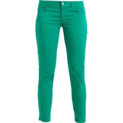 Jeansy damskie: Liu Jo Jeans MONROE Spodnie materiałowe yelly green