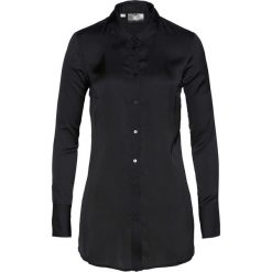 Bluzka satynowa bonprix czarny. Czarne bluzki longsleeves bonprix, z satyny. Za 89,99 zł.