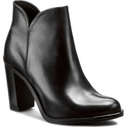 Botki CARINII - B3124 861-000-PSK-A29. Czarne buty zimowe damskie marki Carinii, ze skóry, na obcasie. W wyprzedaży za 239,00 zł.